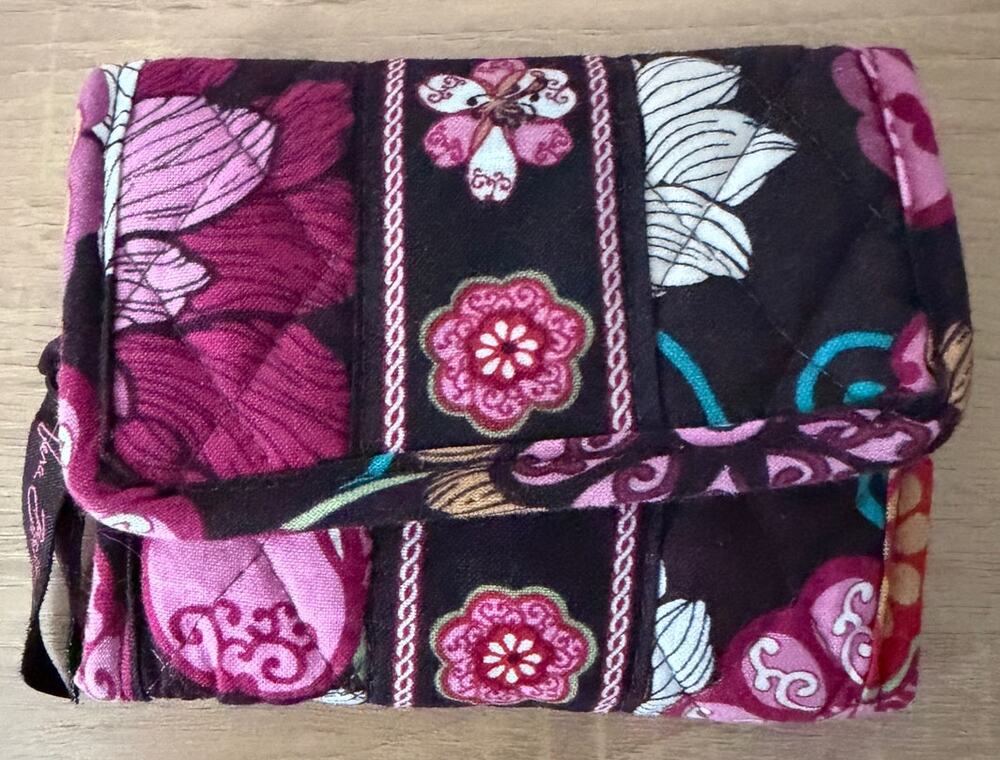 Vera Bradley Tri-Fold Wallet in Mod Floral Print NWOT